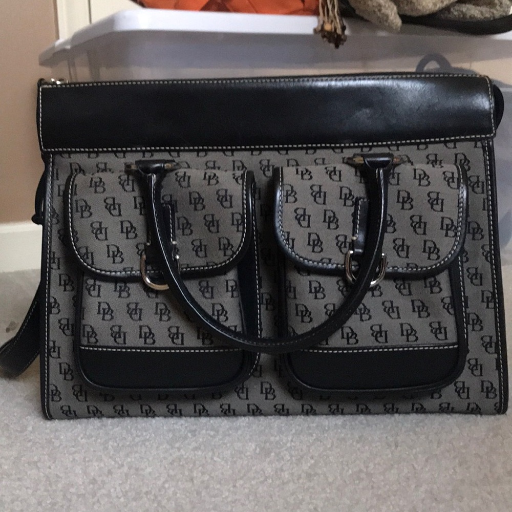 Dooney & Bourke Purse
